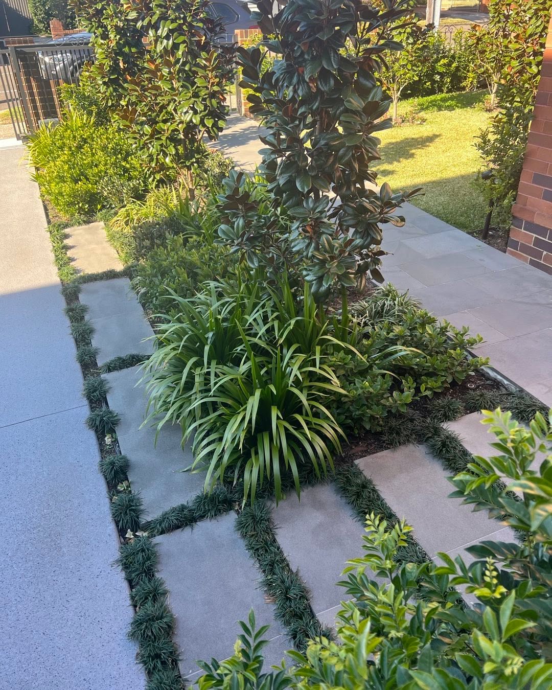 Landscaped garden by Townsend Landscaping