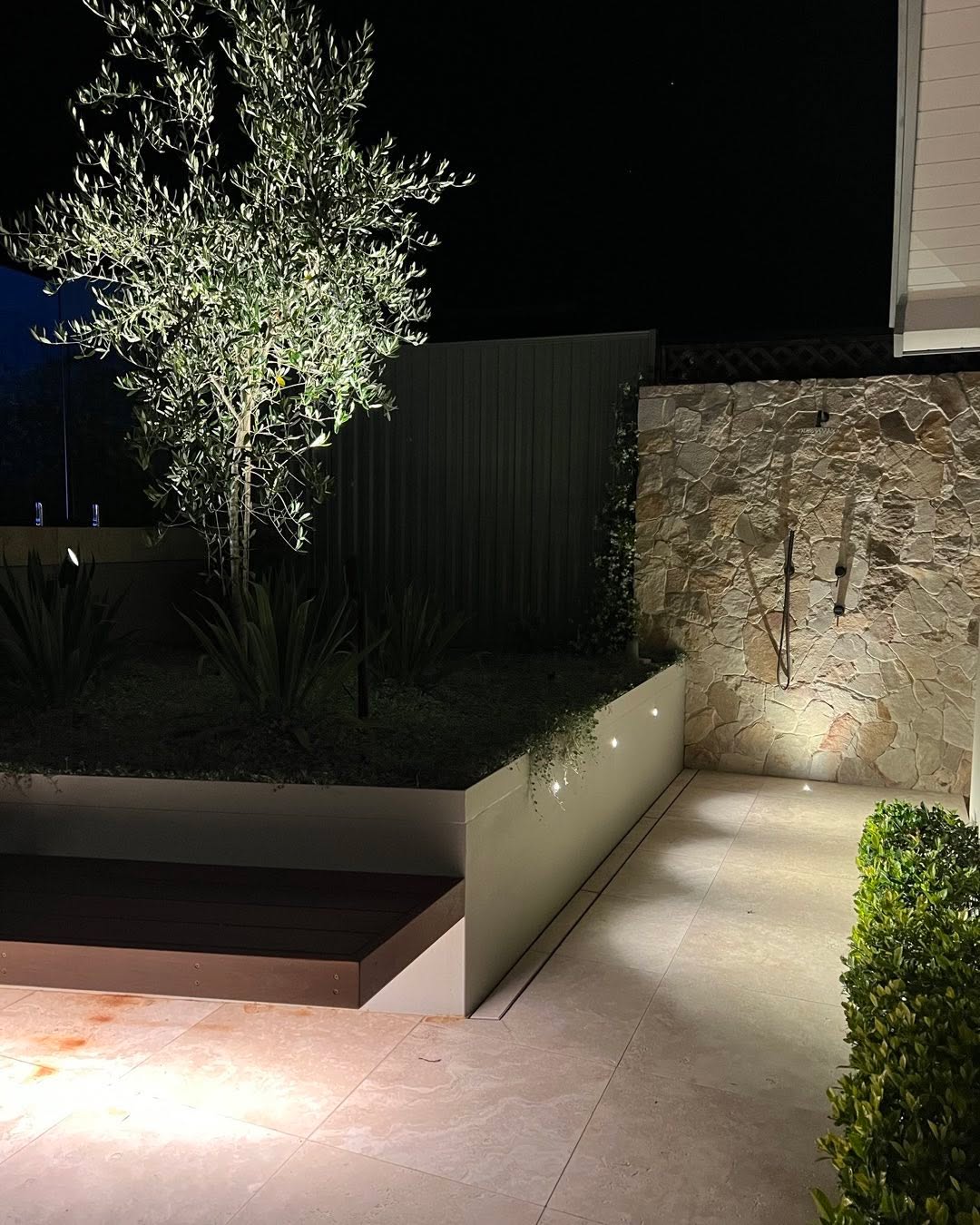 Landscaped garden by Townsend Landscaping